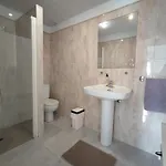 Private Next To Yumbo Center شقة *