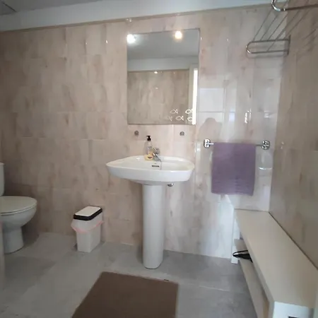 Апартаменты Private Next To Yumbo Center